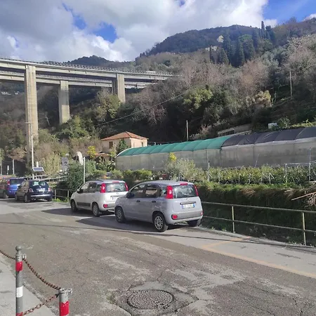 게스트하우스 Privata Nell'appartamento In Zona Residenziale Con 2 Piscine