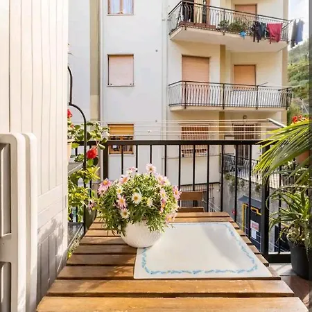 Privata Nell'appartamento In Zona Residenziale Con 2 Piscine Gæstehus
