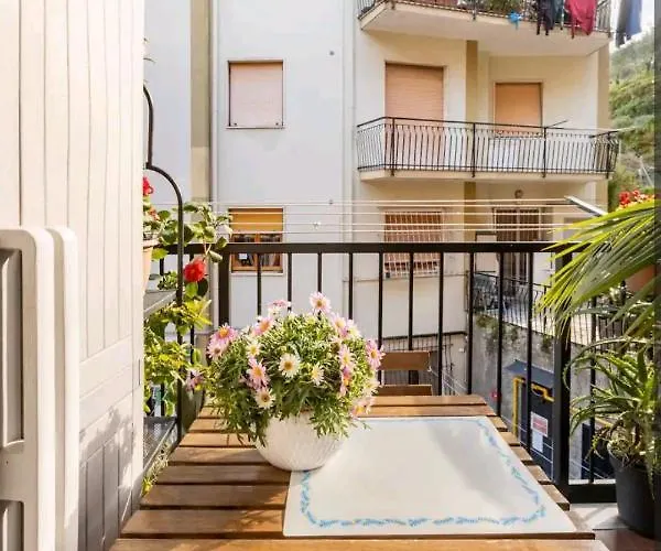 Privata Nell'appartamento In Zona Residenziale Con 2 Piscine Vendégház