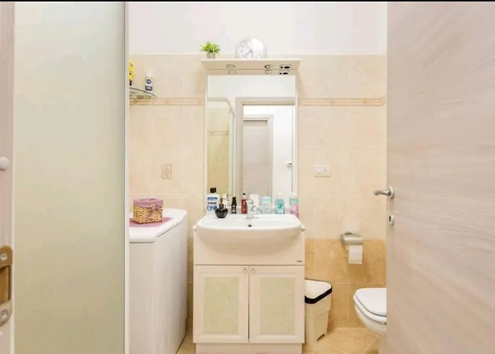 Affittacamere Privata Nell'appartamento In Zona Residenziale Con 2 Piscine Rapallo