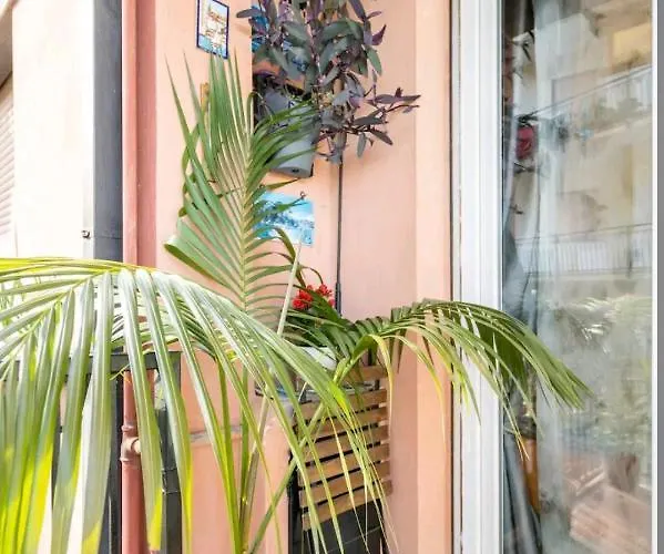 Privata Nell'appartamento In Zona Residenziale Con 2 Piscine Vendégház *