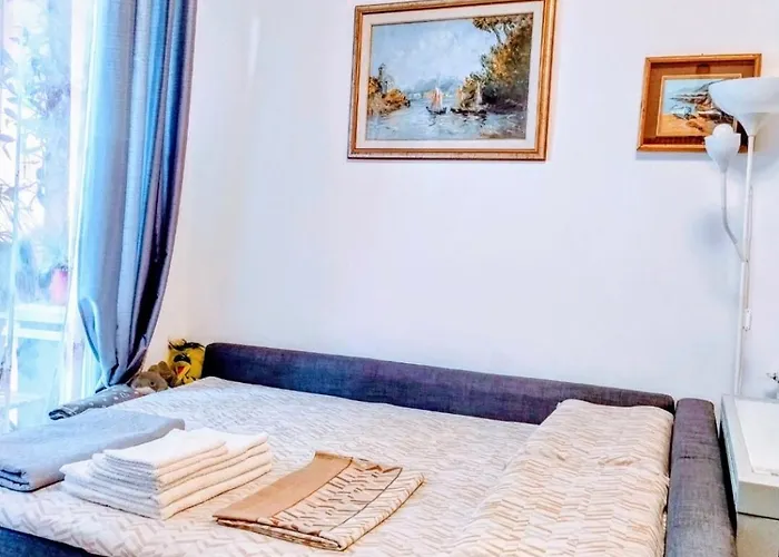 Privata Nell'appartamento In Zona Residenziale Con 2 Piscine Vendégház