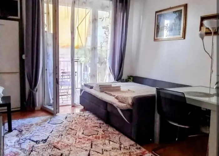 Affittacamere Privata Nell'appartamento In Zona Residenziale Con 2 Piscine *