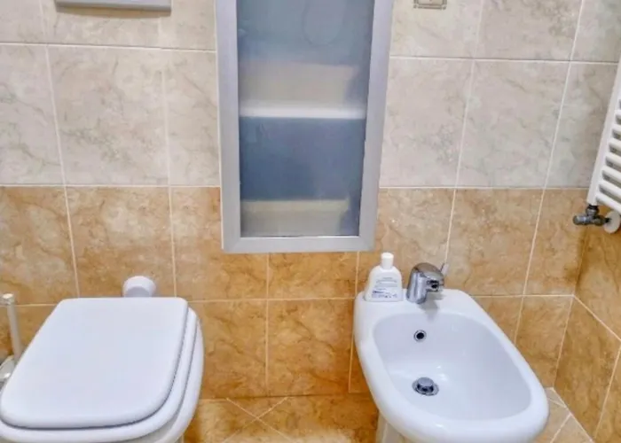 Affittacamere Privata Nell'appartamento In Zona Residenziale Con 2 Piscine Rapallo