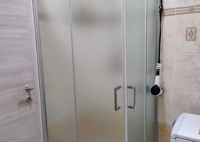 Privata Nell'appartamento In Zona Residenziale Con 2 Piscine Rapallo