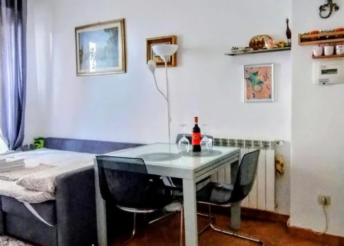 Privata Nell'appartamento In Zona Residenziale Con 2 Piscine * Rapallo